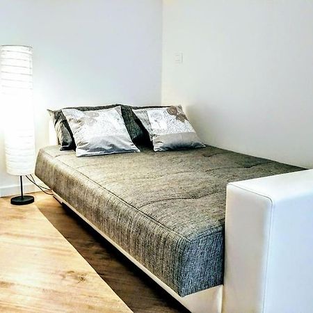 B&B Gocciadoro 26 Nuovo, Climatizzato, Zona Ospedale, Posto Auto 特伦托 外观 照片