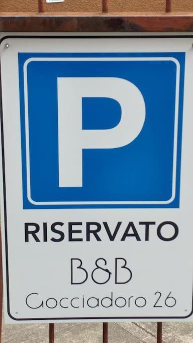 B&B Gocciadoro 26 Nuovo, Climatizzato, Zona Ospedale, Posto Auto 特伦托 外观 照片