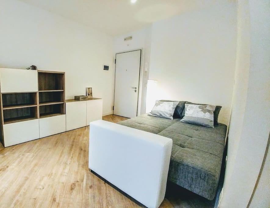 B&B Gocciadoro 26 Nuovo, Climatizzato, Zona Ospedale, Posto Auto 特伦托 外观 照片
