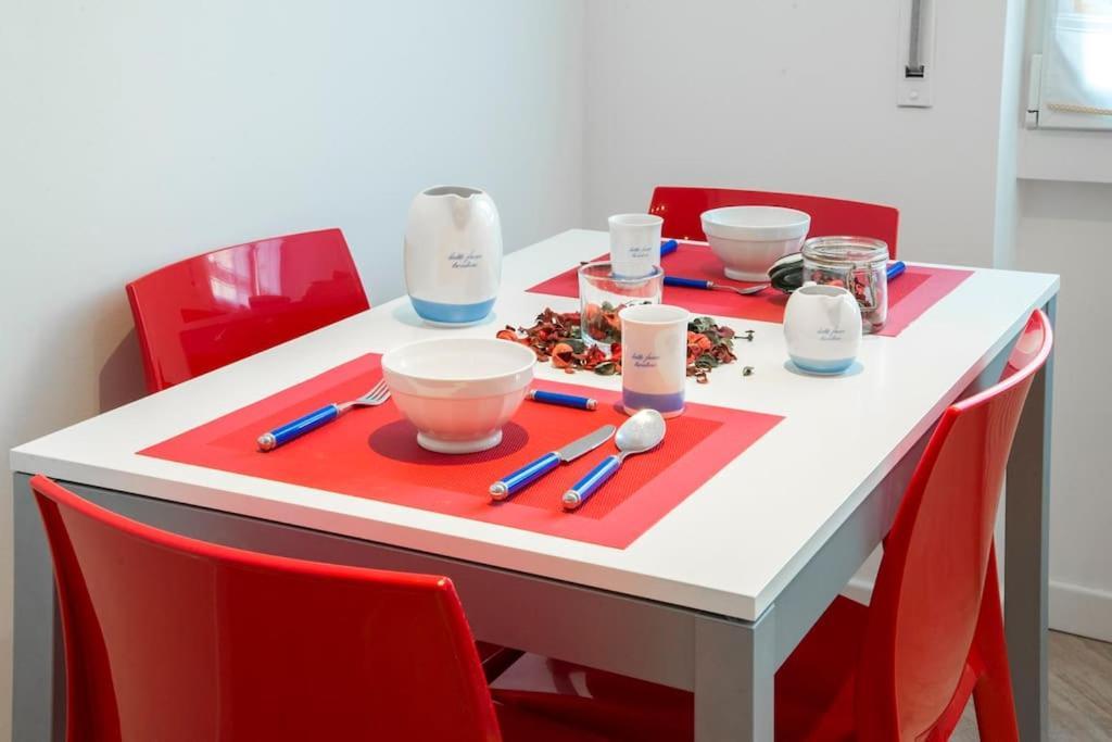 B&B Gocciadoro 26 Nuovo, Climatizzato, Zona Ospedale, Posto Auto 特伦托 外观 照片